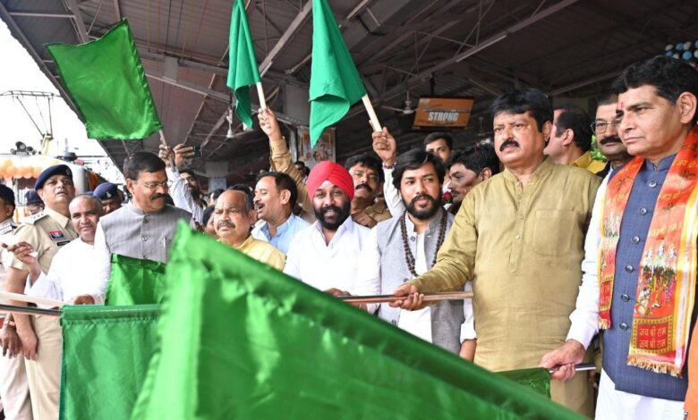Green Flagged: New flight to cultural consciousness in silver jubilee year, special train flagged off from Raipur under ‘Shri Ramlala Darshan Yojana’