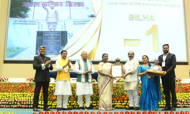Urban Sanitation: Chhattisgarh takes a big leap in urban sanitation, 115 out of 169 cities included in the cleanliness survey improved their ranking, 25 cities of Chhattisgarh in the top-100 at the national level among 4,566 cities across the country included in the survey, 62 cities of the state improved their status in the garbage-free city star rating, Raipur got seven star honor