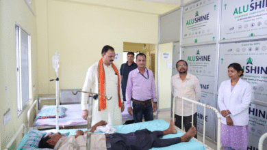 Health Minister Shyam Bihari Jaiswal: Health Minister Shyam Bihari Jaiswal conducted a surprise inspection of the Primary Health Center Banjaridad, talked to the patients admitted in the hospital, took stock of the facilities