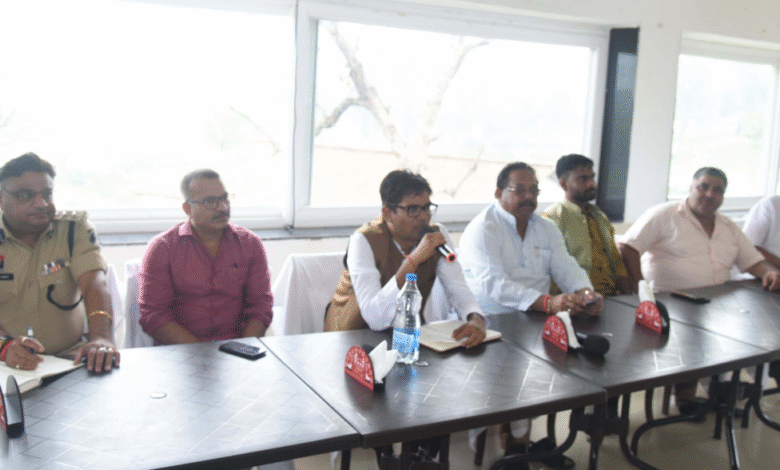 Sarguja Dist.: Training camp of ministers, MPs and MLAs will be organized in Mainpat from 7 to 9 July, District Incharge Minister OP Chaudhary inspected the program venue