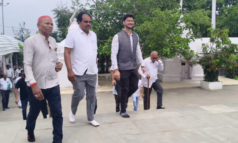 Janmashtami: Janmashtami festival will be celebrated on 16th August at Girodpuri Dham...Collector took stock of the preparations