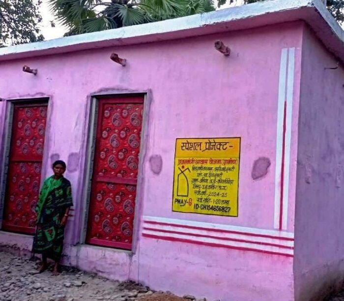 CG Special Project : नक्सल पीड़ित परिवारों और आत्मसमर्पित नक्सलियों के लिए बन रहे तीन हजार पीएम आवास, दुर्गम क्षेत्र और कठिन भौगोलिक परिस्थितियों के बावजूद मात्र तीन महीनों में पूर्ण हुआ सोडी हुंगी और दशरी बाई का मकान