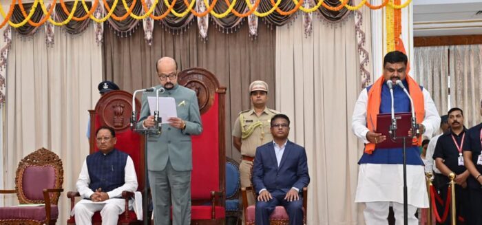 Take Oath: Governor Ramen Deka administered oath to ministers, grand oath taking ceremony concluded at Raj Bhavan