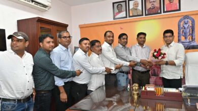 Revenue Department CG: Officers should ensure timely resolution of revenue cases-Minister Tank Ram Verma Patwari, Rs 1100 approved for offices, online boycott movement ends