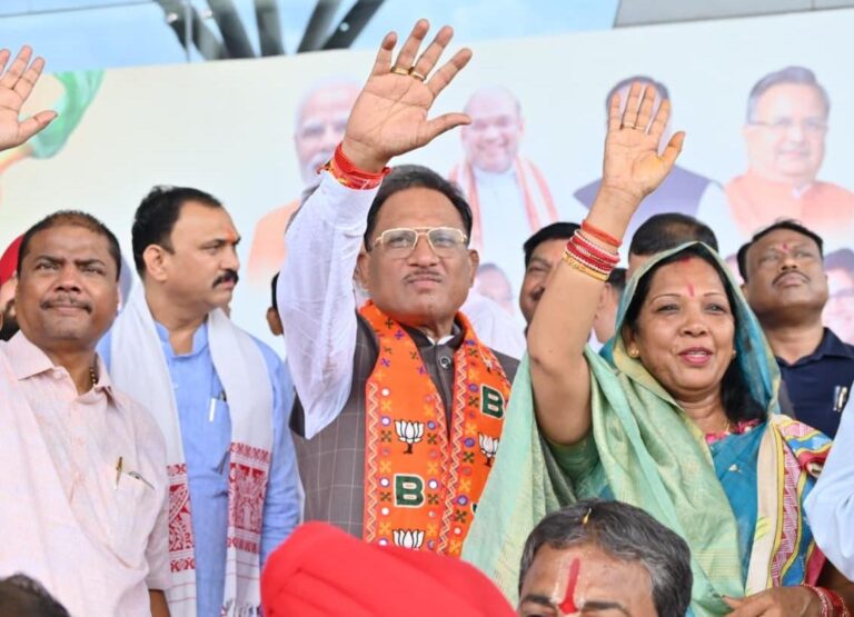 Grand Reception: Chief Minister Sai received a grand welcome at the airport on his return from a successful foreign tour of Japan and South Korea, the campus reverberated with Karma-Panthi dances