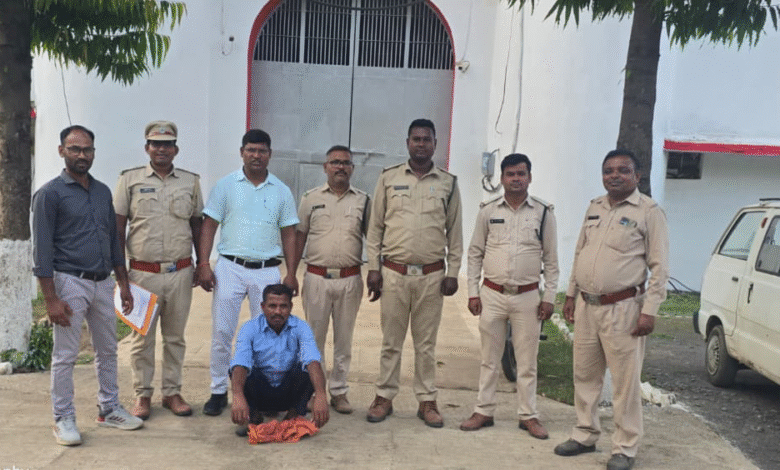 CG Forest Department: Major action by the forest department...crackdown on illegal hunters, one accused arrested, 12 absconding