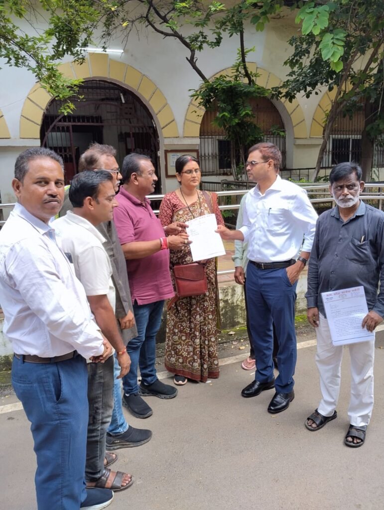 Kanhaiya Agarwal : बाहरी इलाकों में बढ़ती अपराध पर कांग्रेस ने जताई चिंता…! नेताओं ने ज्ञापन सौंपकर की कार्रवाई की मांग