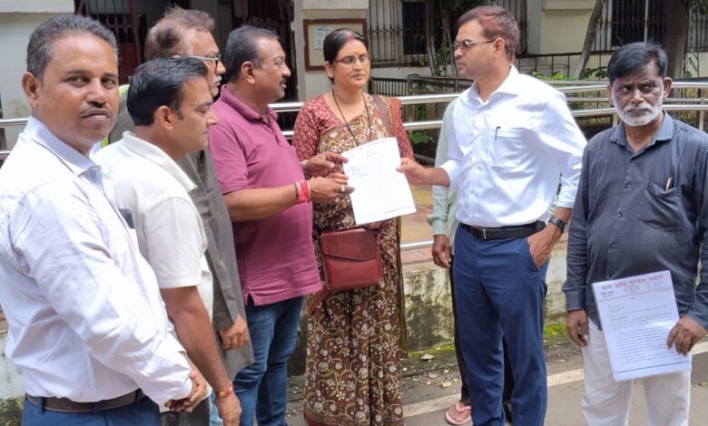 Kanhaiya Agarwal: Congress expressed concern over the growing lawlessness in the outskirts...! Leaders submitted a memorandum demanding action.
