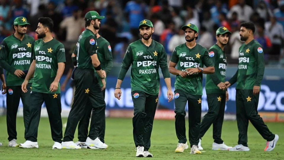 Asia Cup 2025 : बिग ब्रेकिंग…! हैंडशेक विवाद…UAE के खिलाफ मैच से पीछे हटी पाकिस्तान टीम…टूर्नामेंट से बाहर होने के आसार