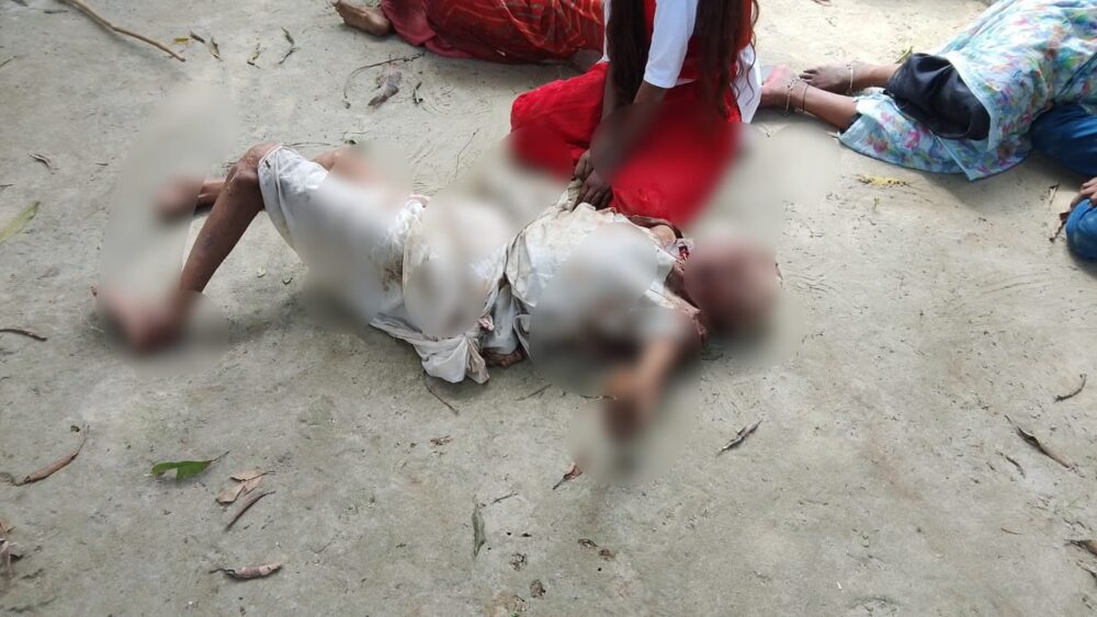 Wolf Attack: Tragic...! A man-eating wolf attacks an elderly couple sleeping in their home... their arms and legs torn apart, resulting in a painful death... Those with weak hearts should not watch this video.