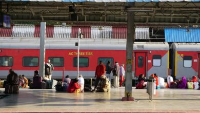 Railway Ticket Booking: A major change in railway ticket booking...! Important news for passengers traveling home for Diwali and Chhath...! Aadhaar will be mandatory for general reservations from October 1st... See here.