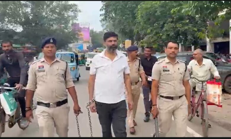 Pushed into Prostitution: A heart wrenching case from Bilaspur...! Minor was pushed into prostitution by her friend and mother...held hostage and handed over to back to back boys...now 3 arrested