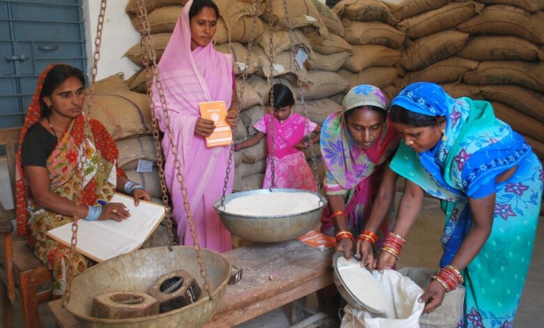 Fair Price Shops: Big news! Sugar distribution scam in Chhattisgarh...Department takes suo motu cognizance...Shortage of over 15,000 quintals of sugar...166 fair price shops suspended...FIR filed against 22
