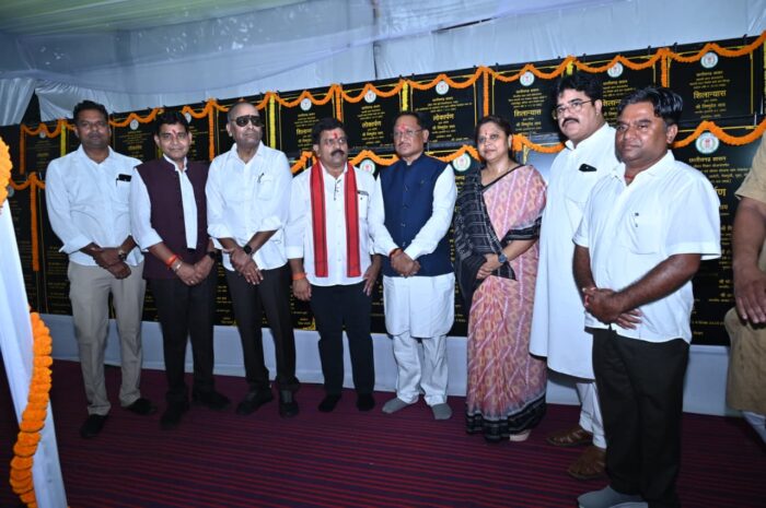 CM Vishnu: Mahtari Sadans will be the foundation of Chhattisgarh's progress. The Chief Minister virtually inaugurated 51 Mahtari Sadans. The Chief Minister gifted development works worth over Rs 83 crore to Dhamtari district.