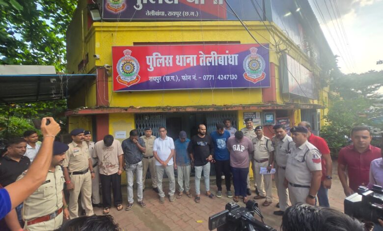 Stranger Nude Party: 'Stranger Nude Party' busted in Raipur…7 arrested including a retired government official…See the list of names and video here