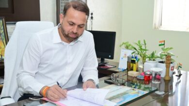 IAS Dr. Sarvesh Bhure: IAS Sarvesh Bhure has been given a significant role at the Centre! He has been appointed Joint Textile Commissioner...an inspiring journey from a rural background to a central ministry.