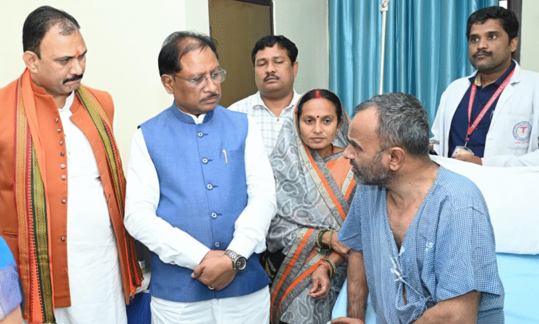 CM Vishnu: Chief Minister Sai visited Vishambhar Yadav, who is admitted at AIIMS Raipur, to inquire about his health and provided financial assistance of ₹5 lakh for his treatment.