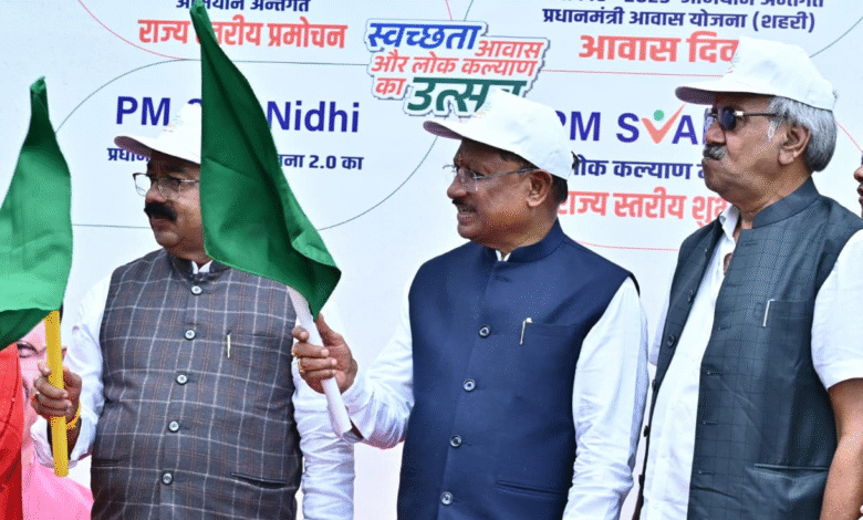 Green Flagged: Chief Minister Vishnudev Sai inaugurated the 'Swachhata Hi Seva Pakhwada 2025' on the birthday of Prime Minister Narendra Modi, flagged off door-to-door garbage collection vehicles dedicated to the cleanliness of urban bodies.