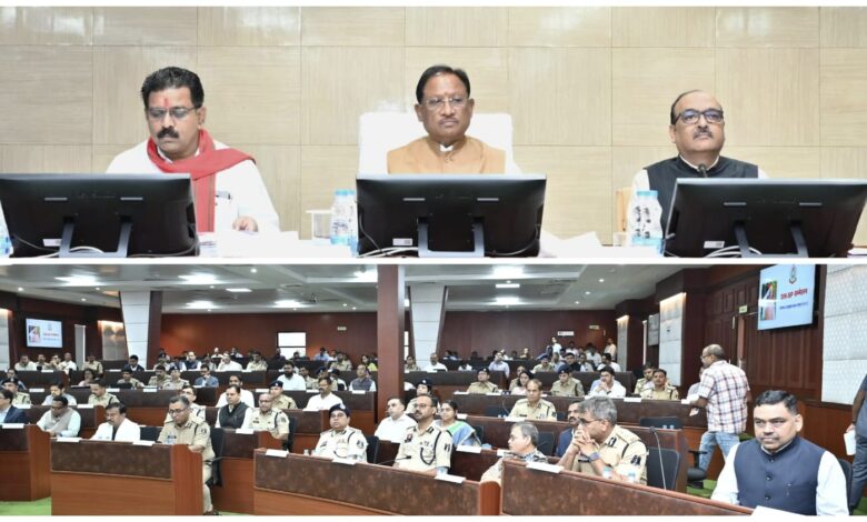 Collector-SP Conference Update: Chief Minister takes a strong stance on cybercrime and drug trafficking at the Collector-SP conference... after a thorough review, he issues strict instructions.