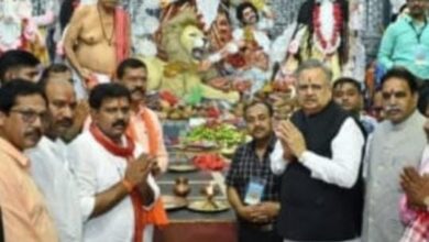 A grand Durga Puja celebration took place at Mana Camp! Senior leaders, including the Governor, visited Maa Durga... A sea of ​​devotees gathered.