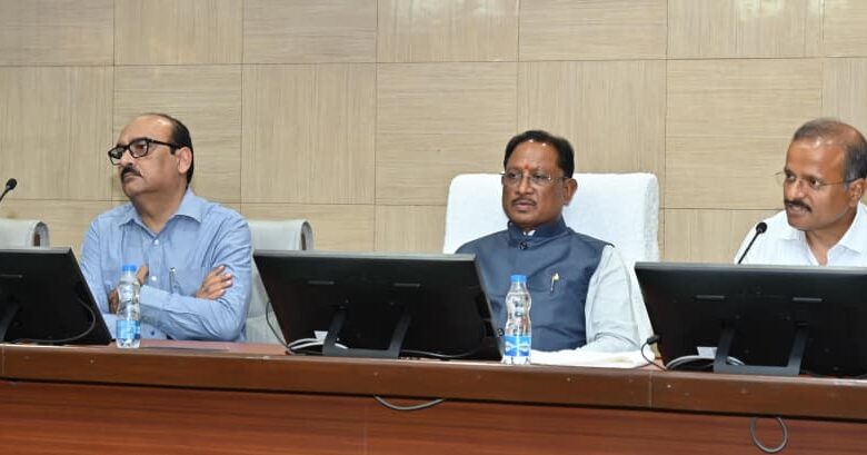 Review Meeting: Chief Minister holds marathon meeting with departmental secretaries and heads; Chief Minister is serious about improving government functioning; gives instructions for biometric attendance and self-assessment.