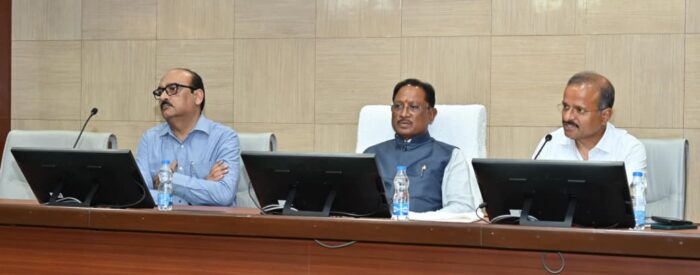 Review Meeting: Chief Minister holds marathon meeting with departmental secretaries and heads; Chief Minister is serious about improving government functioning; gives instructions for biometric attendance and self-assessment.