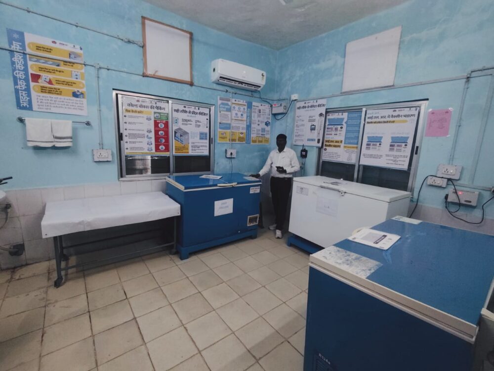 First ISO Cold Chain Point : स्वास्थ्य मंत्री के गृह ग्राम की ऐतिहासिक उपलब्धि…! खड़गवां सीएचसी को मिला ISO प्रमाणपत्र…सरगुजा संभाग का बना पहला स्वास्थ्य केंद्र