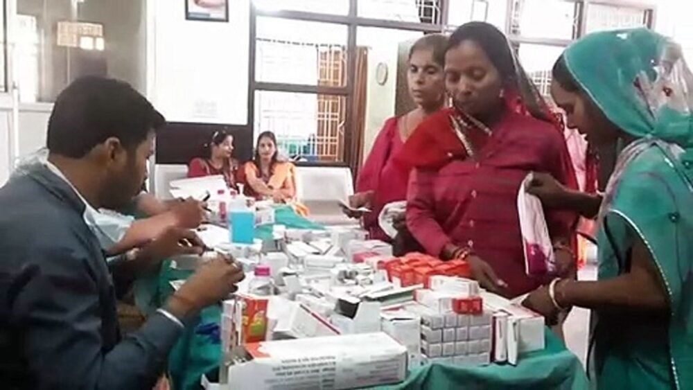 CDSCO की भयावह रिपोर्ट…! छत्तीसगढ़ में बिकने वाली 9 दवाएं Substandard और 1 नकली…! एल्बेंडाजोल, पैरासिटामॉल, एमोक्सिलीन भी शामिल…देशभर में 112 दवाएं क्वालिटी टेस्ट में फेल…जनता को सतर्क रहने की सलाह