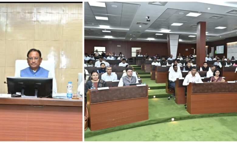 Collectors' Conference Update: Chief Minister's instructions at the Education Department's review meeting...! Reduce dropouts... Teach in children's languages... Create Aadhaar-based 'Apar IDs' for all students by December 31st.