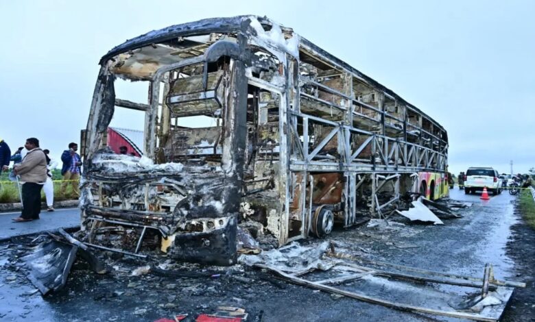 Kurnool Bus Accident: Just watching...! Horrific accident early in the morning... Bus collides with bike... 20 burned alive... Death toll likely to rise... See helpline number here