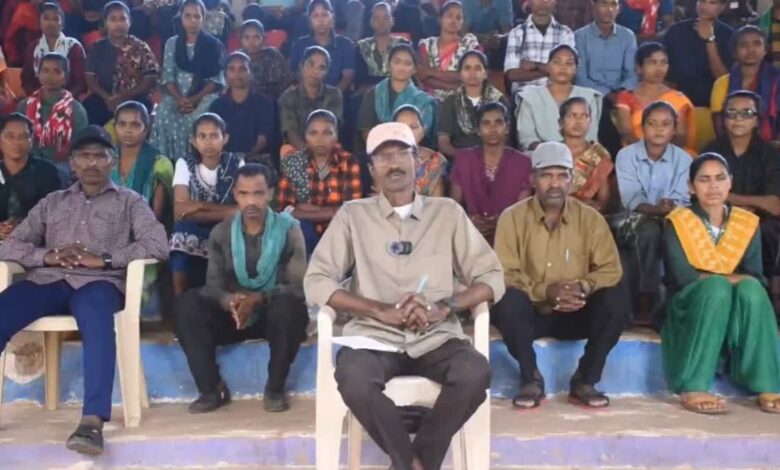 Naxalite Surrender: Maoists are in a state of panic after the surrender of 210 Naxalites...! The organization labels its own members, including Rupesh, as traitors.