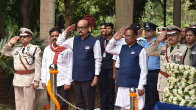 Police Memorial Day: The Governor and Chief Minister paid tribute to the martyred soldiers...! They said, "Every sacrifice will be remembered... Watch the video here."