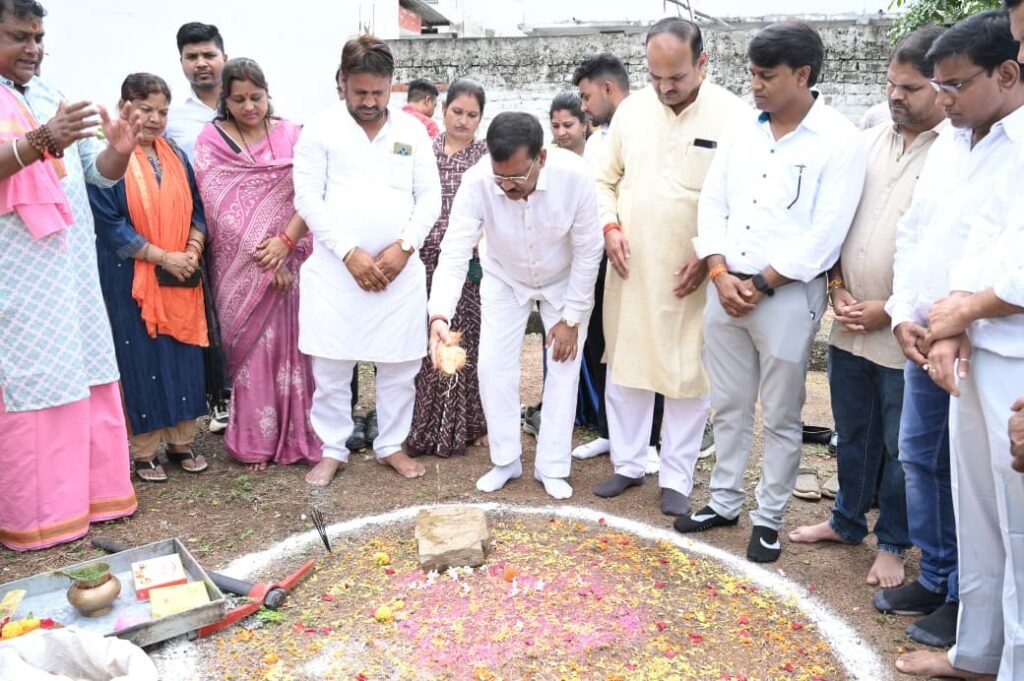 Development Work : रायपुर ग्रामीण विधानसभा क्षेत्र के लिए बड़े पैमाने पर विकास कार्यों का शुभारंभ