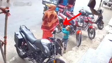 Viral Brave Child: A child's presence of mind averted a major tragedy! Mother and child saved from falling high-tension wire... Watch the video here to see how the child saved his and his mother's lives.