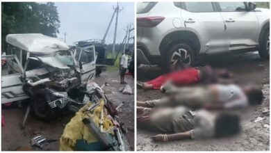 Horrific Road Accident: A horrific road accident in Kabirdham...! Five people tragically died in a collision between a Bolero and a truck... Watch the video of the tragic scene here.