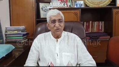 One Day CM: Singhdev's desire to become Chief Minister...! Chandrakar questions his unfulfilled aspirations, saying, "If he comes, I'll make him CM..." Singhdev's "Singh-swar"... a chance for jokes...? Listen to the video here.