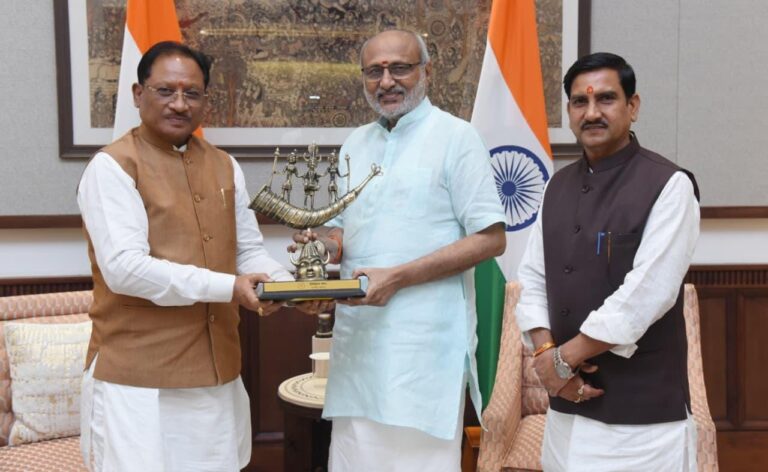Courtesy Meet: Chief Minister Vishnu Dev Sai made a courtesy call on Vice President C.P. Radhakrishnan, Honorable Vice President will attend the closing ceremony of Chhattisgarh State Festival