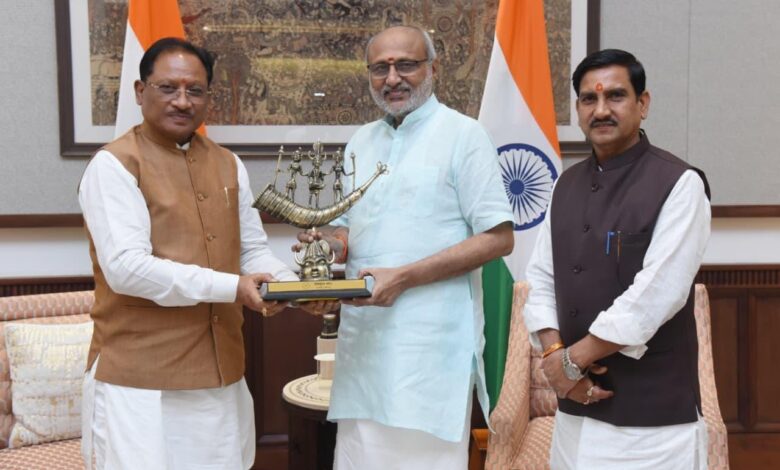 Courtesy Meet: Chief Minister Vishnu Dev Sai made a courtesy call on Vice President C.P. Radhakrishnan, Honorable Vice President will attend the closing ceremony of Chhattisgarh State Festival