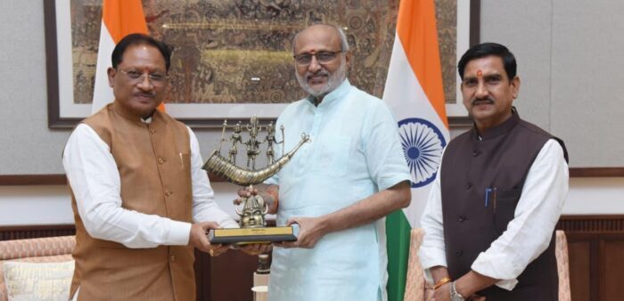 Courtesy Meet: Chief Minister Vishnu Dev Sai made a courtesy call on Vice President C.P. Radhakrishnan, Honorable Vice President will attend the closing ceremony of Chhattisgarh State Festival