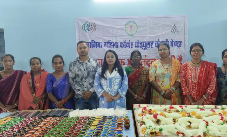 Special Article: Women of the group are prospering by selling diyas and puja items, having made sales worth Rs 1.11 lakh.