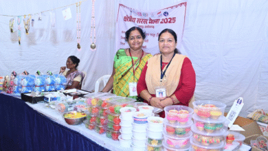 Saras Mela 2025: Women from self-help groups from 17 states participated in Saras Mela 2025. Women groups sold goods worth over Rs 60 lakh at the Saras Mela.