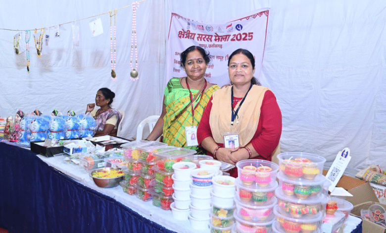Saras Mela 2025: Women from self-help groups from 17 states participated in Saras Mela 2025. Women groups sold goods worth over Rs 60 lakh at the Saras Mela.