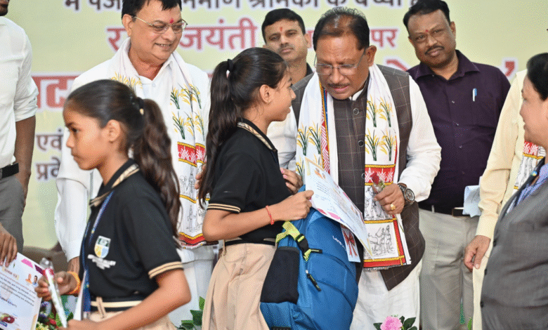 Special Article: The efforts of the state government are bringing about a change in the lives of workers, 25 years of departmental achievements under the Labour Department