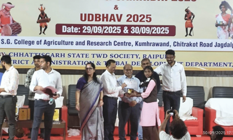 Udbhav 2025: Balrampur girls showcase their talents at the state-level competition; Niharika wins the sculpture competition, while Pratibha secures second place in local crafts.