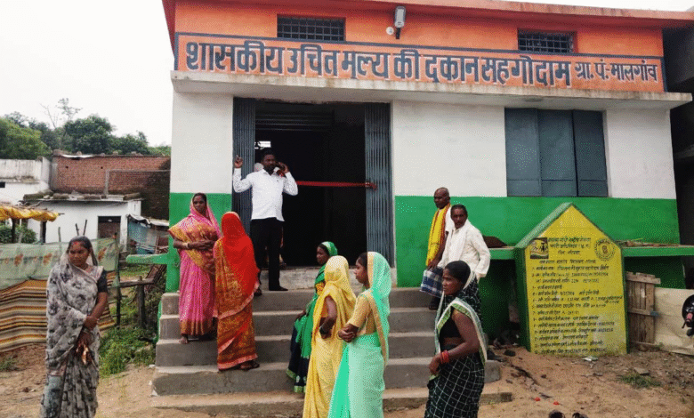 Gariaband: The construction of a fair price shop-cum-warehouse in Malgaon facilitated the safe storage of food grains, and villagers began receiving rations on time.