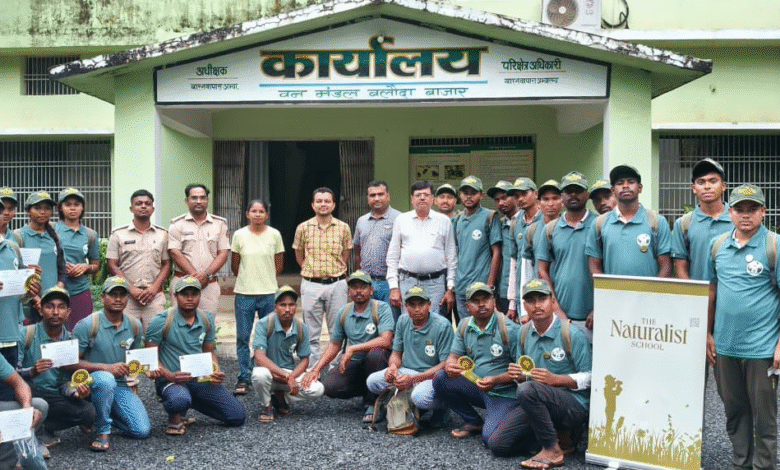 Barnawapara Sanctuary: Youths were given in-depth information on wildlife tourism and environmental conservation; a five-day eco-tourism guide training program concluded at Barnawapara Sanctuary.