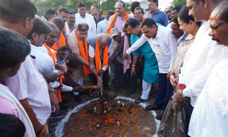 Raipur South: New impetus to development in Raipur South! Groundbreaking and inauguration of Haat Bazaar and Gandhi Bhavan...works to be undertaken at a cost of crores