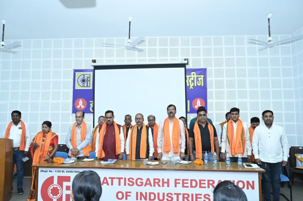 150 years of Vande Mataram completed...! Respect to Mother India... BJP Bhanpuri Mandal sang the song collectively.