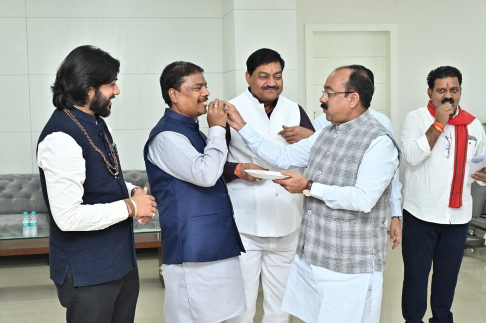 Historic Victory: NDA wins a historic victory! Minister Guru Khushwant Saheb says, "The mandate of Bihar is a step towards change in Indian politics."