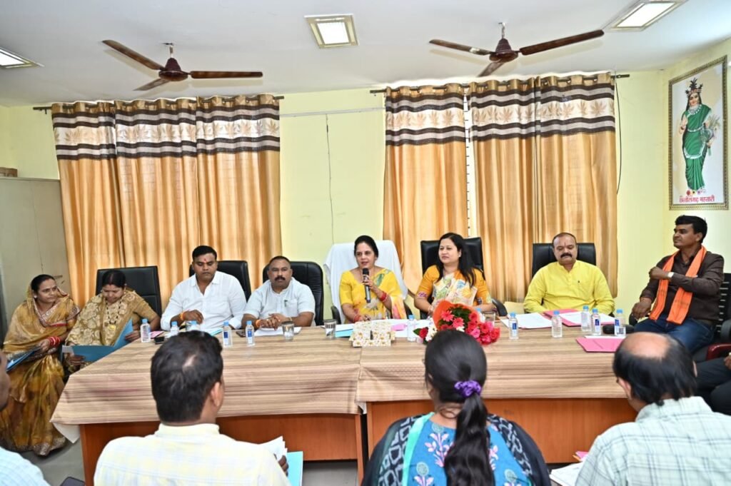 Mayor’s Action : महापौर ने संभाली कमान…! पार्षदों के साथ सफाई अभियान की दी दिशा…वार्डों में सफाई पर सख्ती के निर्देश